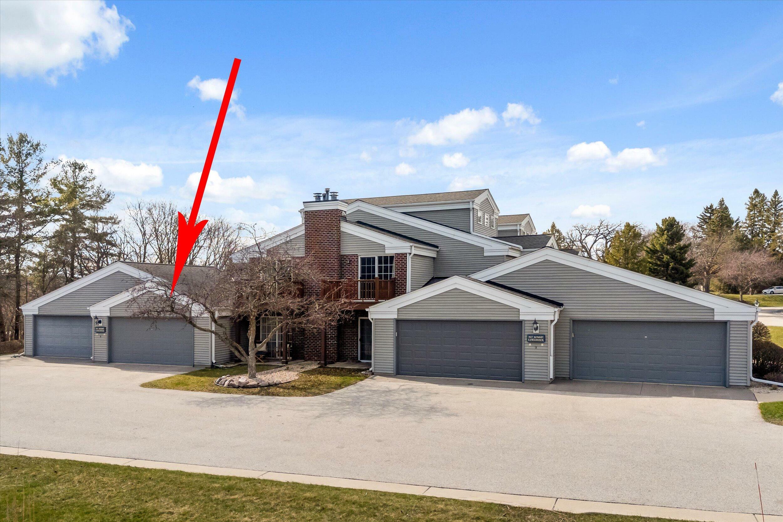 Property Photo: N17w26887 E Fieldhack Dr D WI 53072