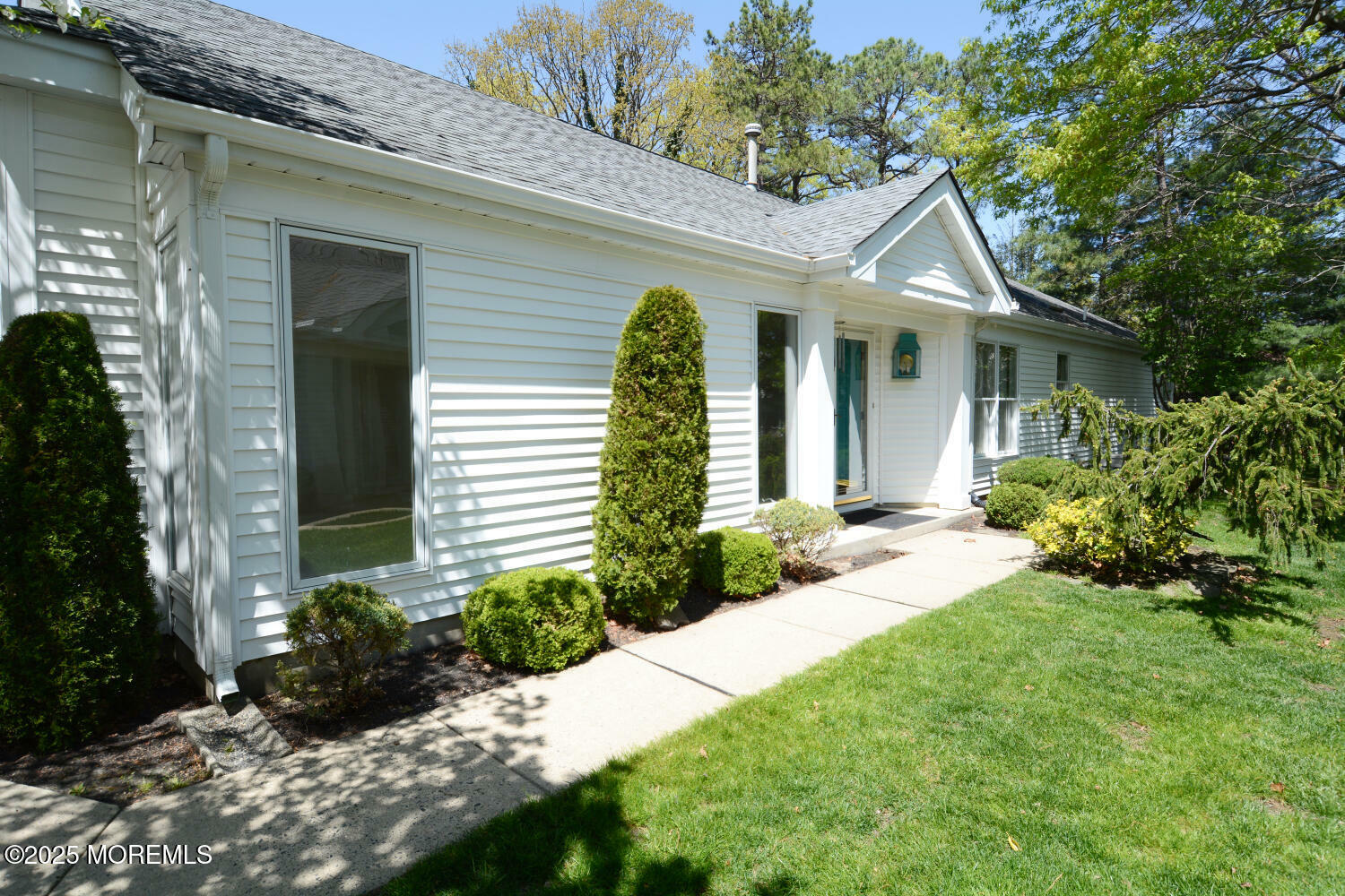 Property Photo: 2323 Kira Court NJ 08755