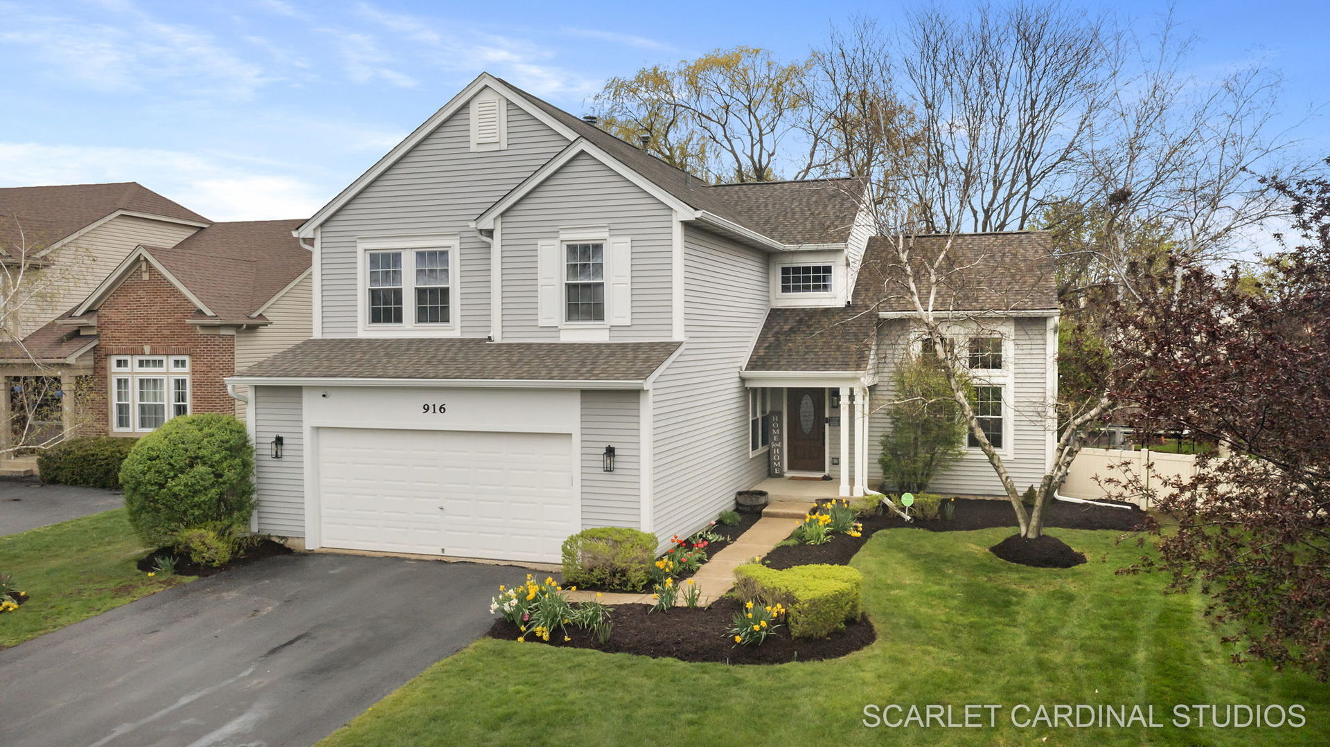 Property Photo: 916 Pimpernel Court IL 60540