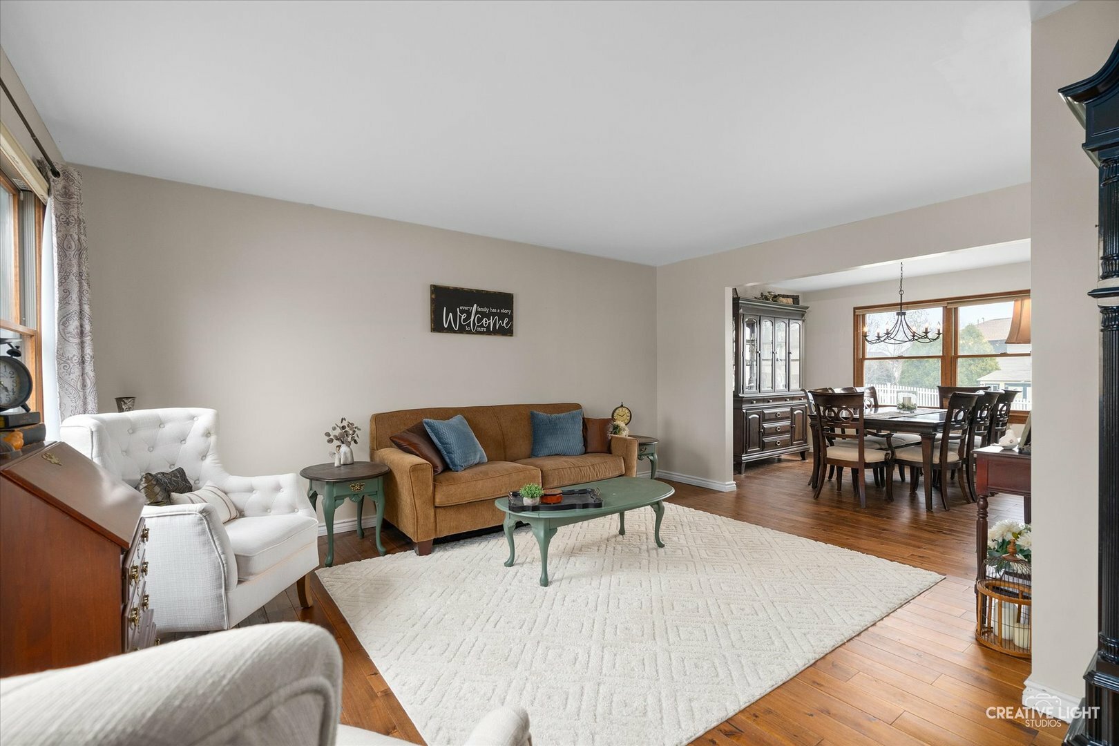 Property Photo: 704 Thames Drive IL 60193