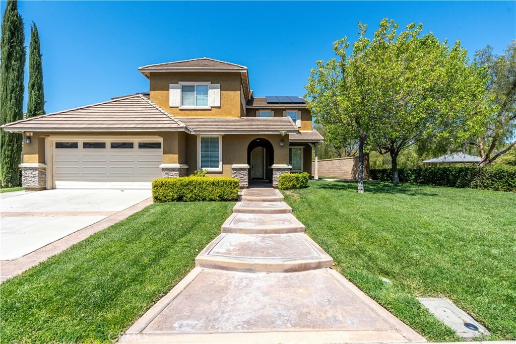 Property Photo: 27321 Carlton Oaks Street CA 92562