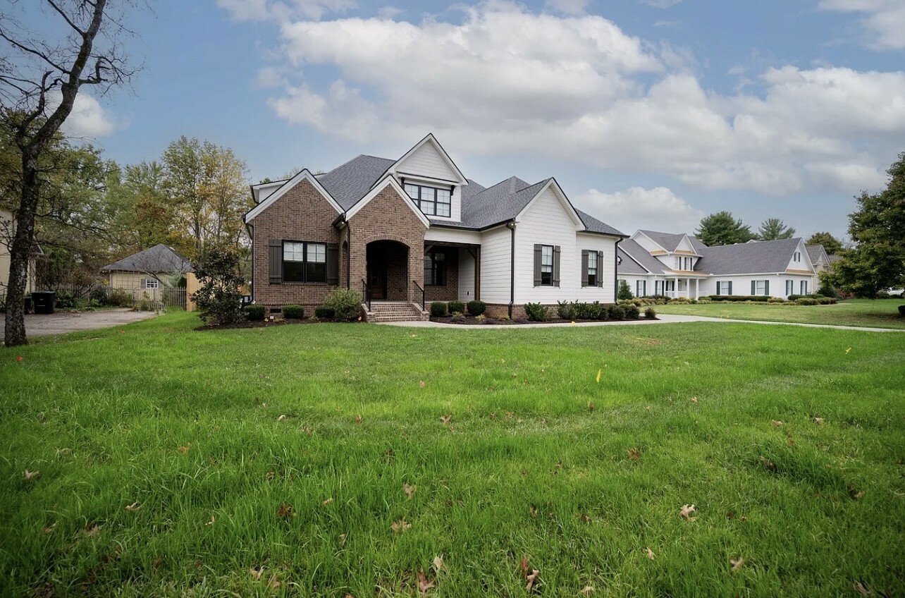 1019 Glasgow Dr  Murfreesboro TN 37130 photo