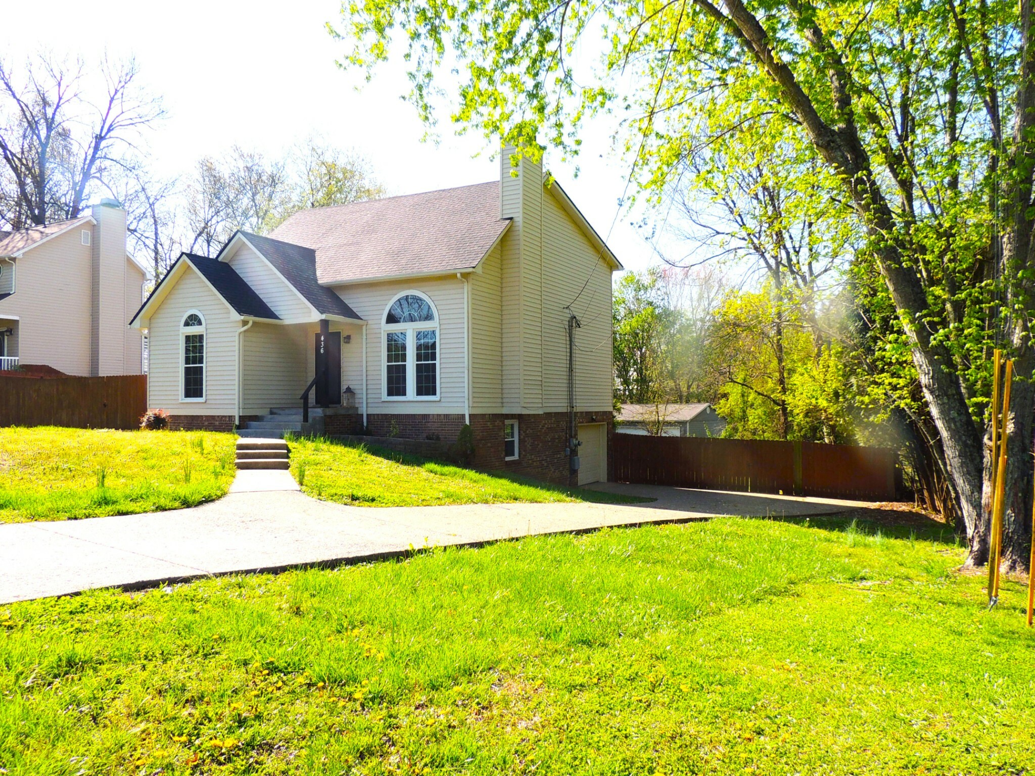 Property Photo: 436 Bluff Dr TN 37043