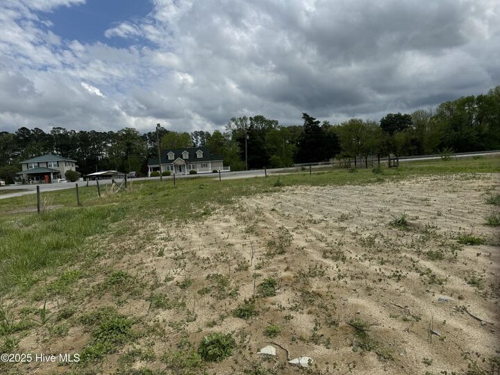 2ac US 17  Maysville NC 28555 photo