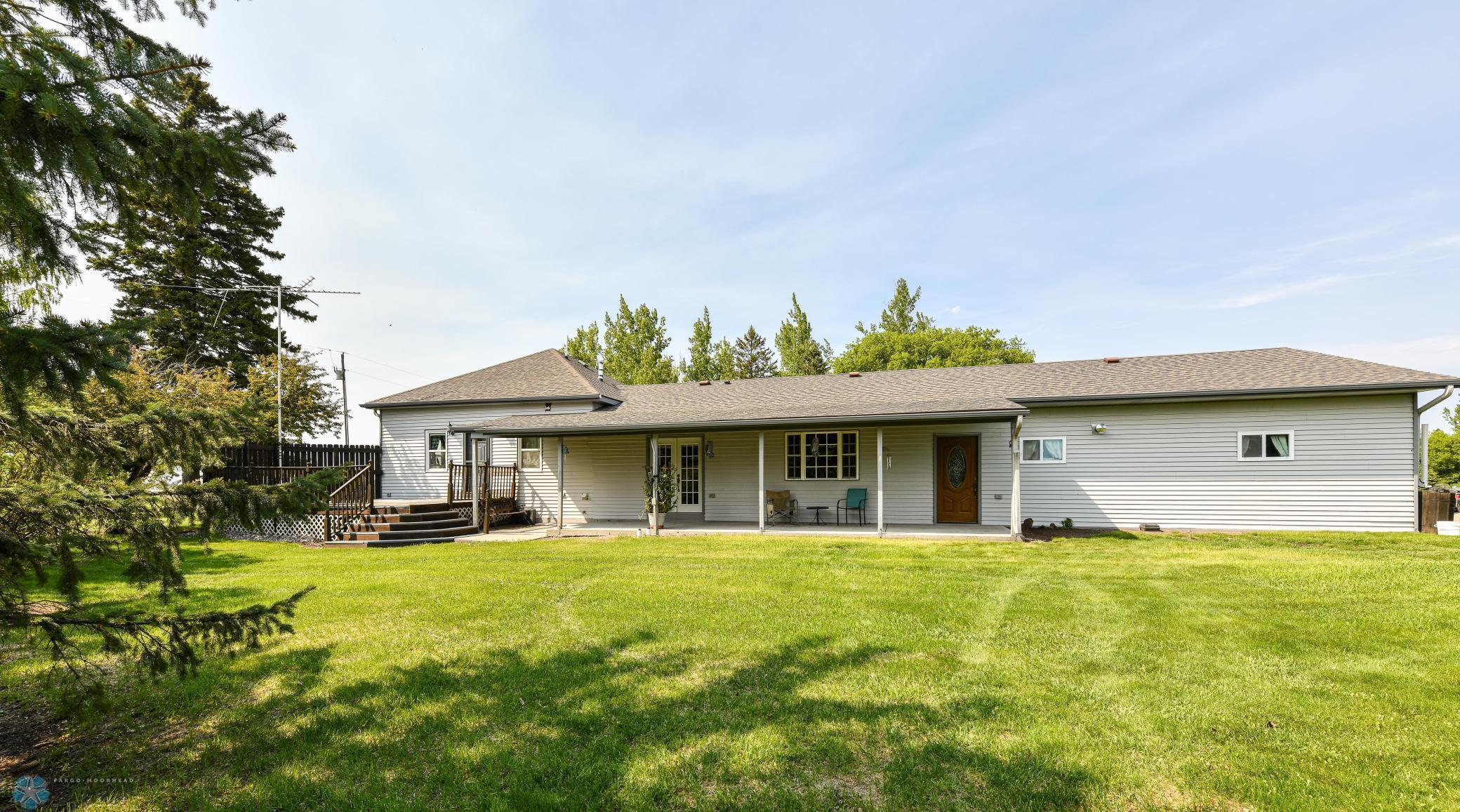 Property Photo: 3562 106 Avenue SE ND 58480