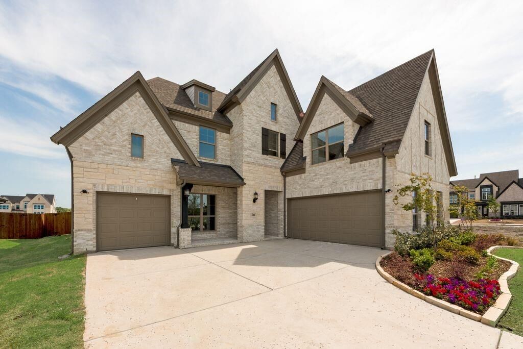 Property Photo:  511 San Angelo Drive  TX 75126 