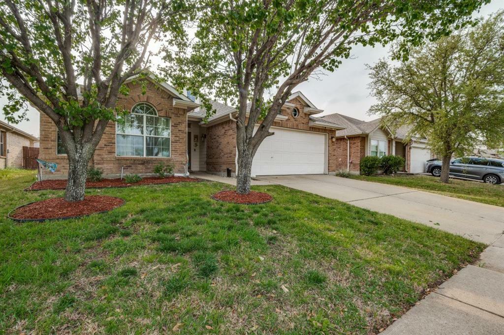 Property Photo: 5743 Wisdom Creek Drive TX 75249