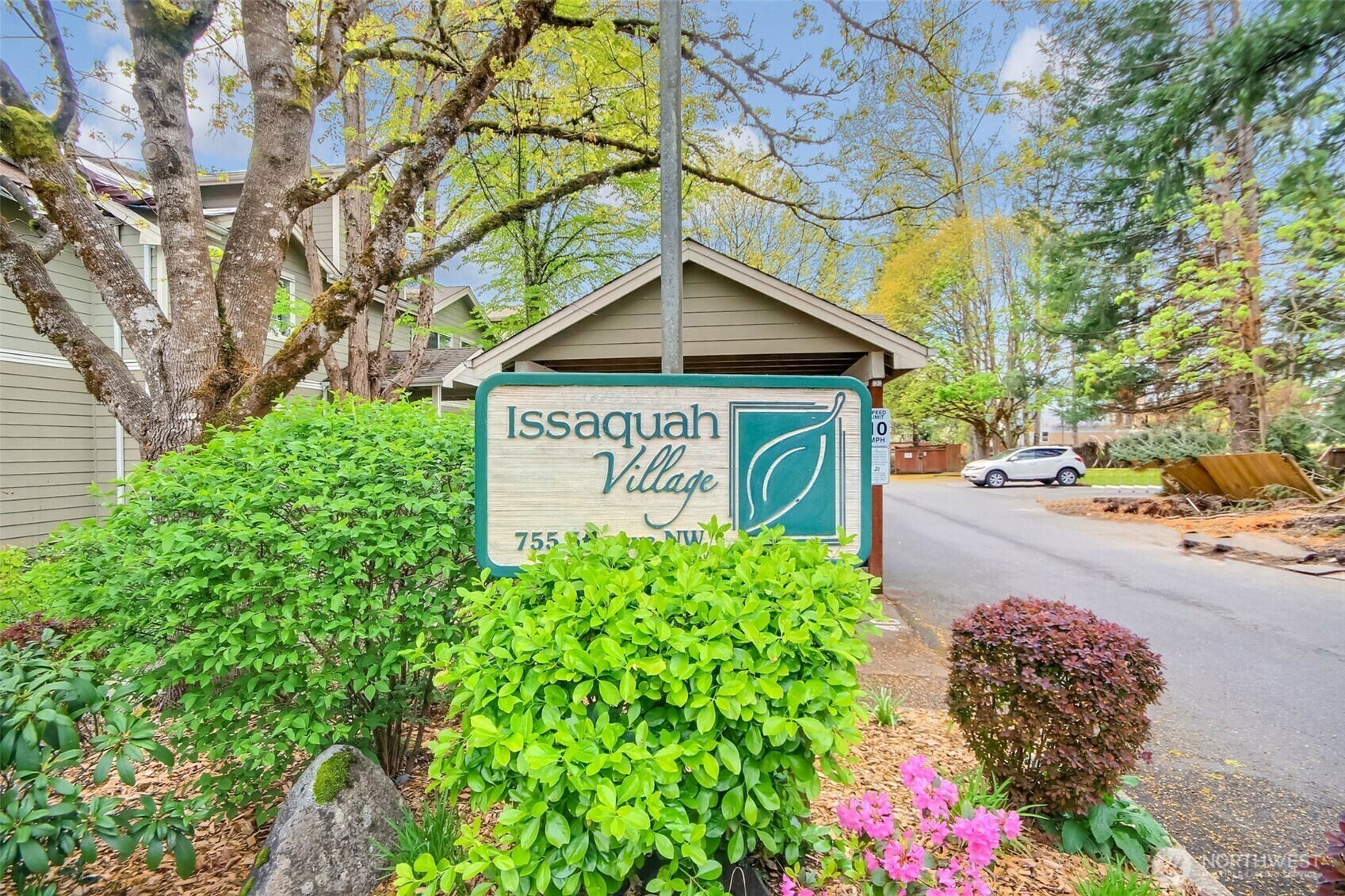 Property Photo: 755 NW 5th Ave C102 WA 98027