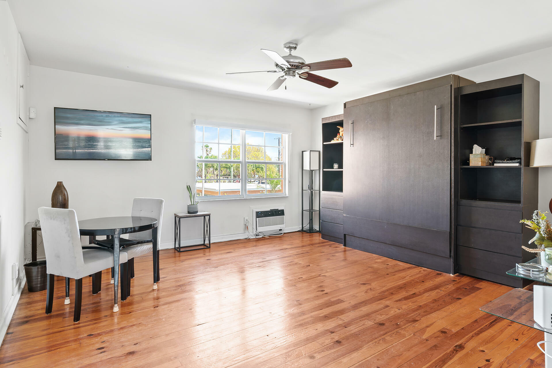 Property Photo: 31 S Golfview Road #11 FL 33460