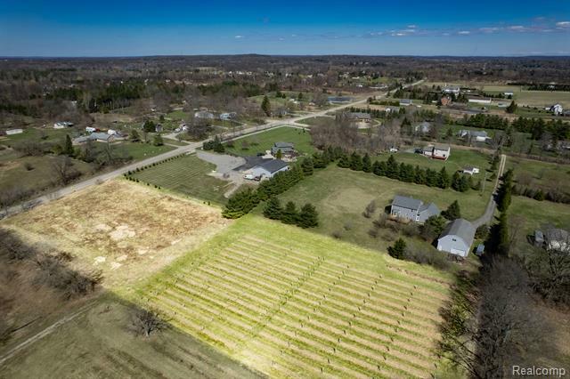 Property Photo:  000 Oakwood Rd Parcel A Road  MI 48462 