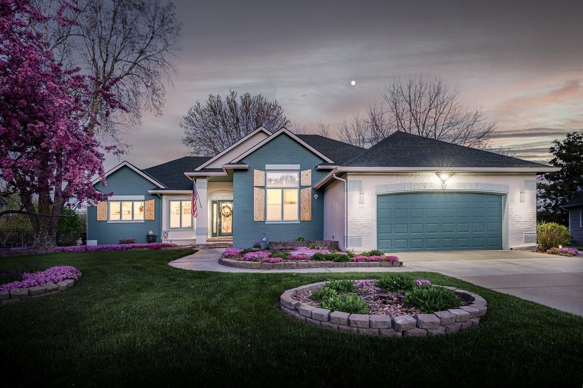 114 S Lakeside Dr  Andover KS 67002 photo
