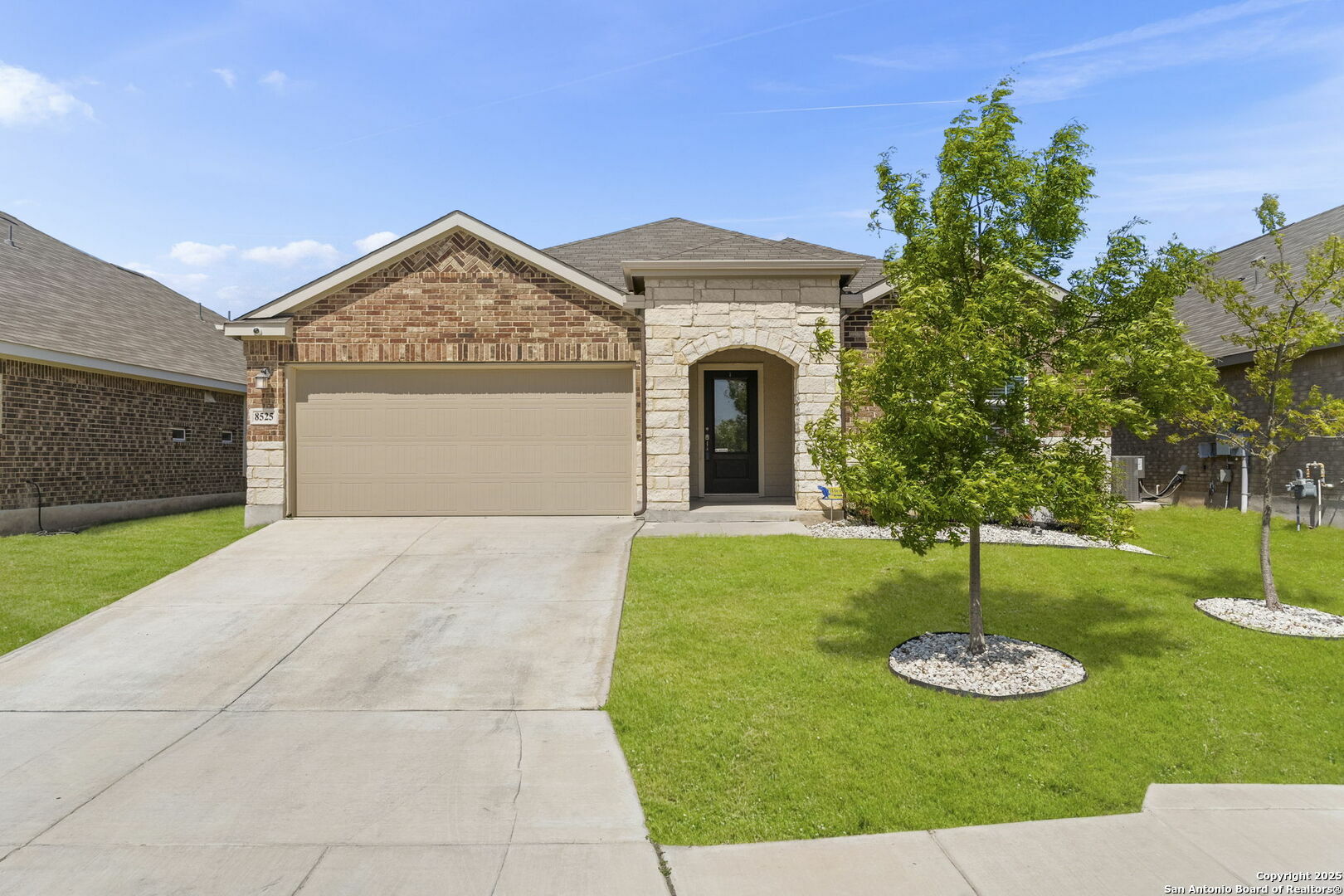 Property Photo: 8525 Norias Wheel TX 78254