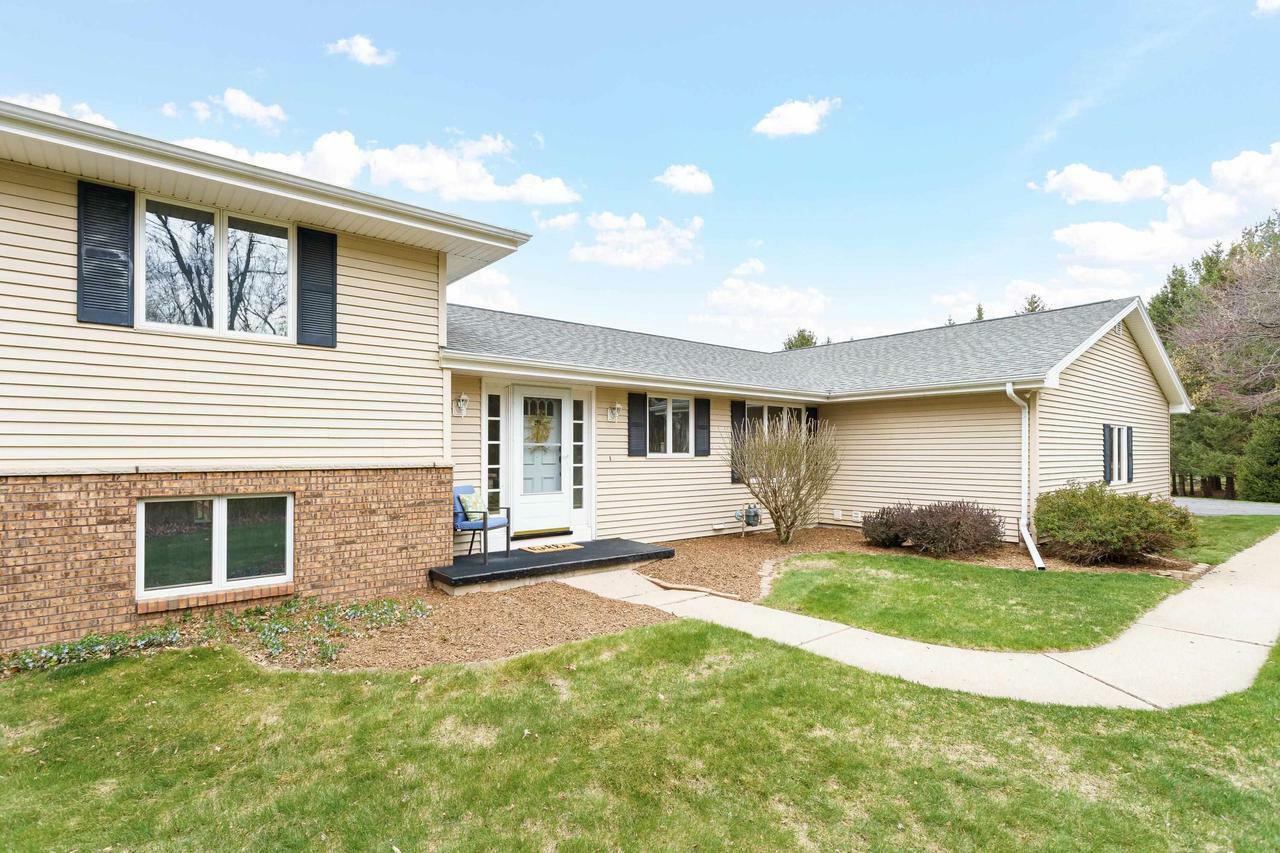 Property Photo: 3318 West Rollingwood Drive WI 53545