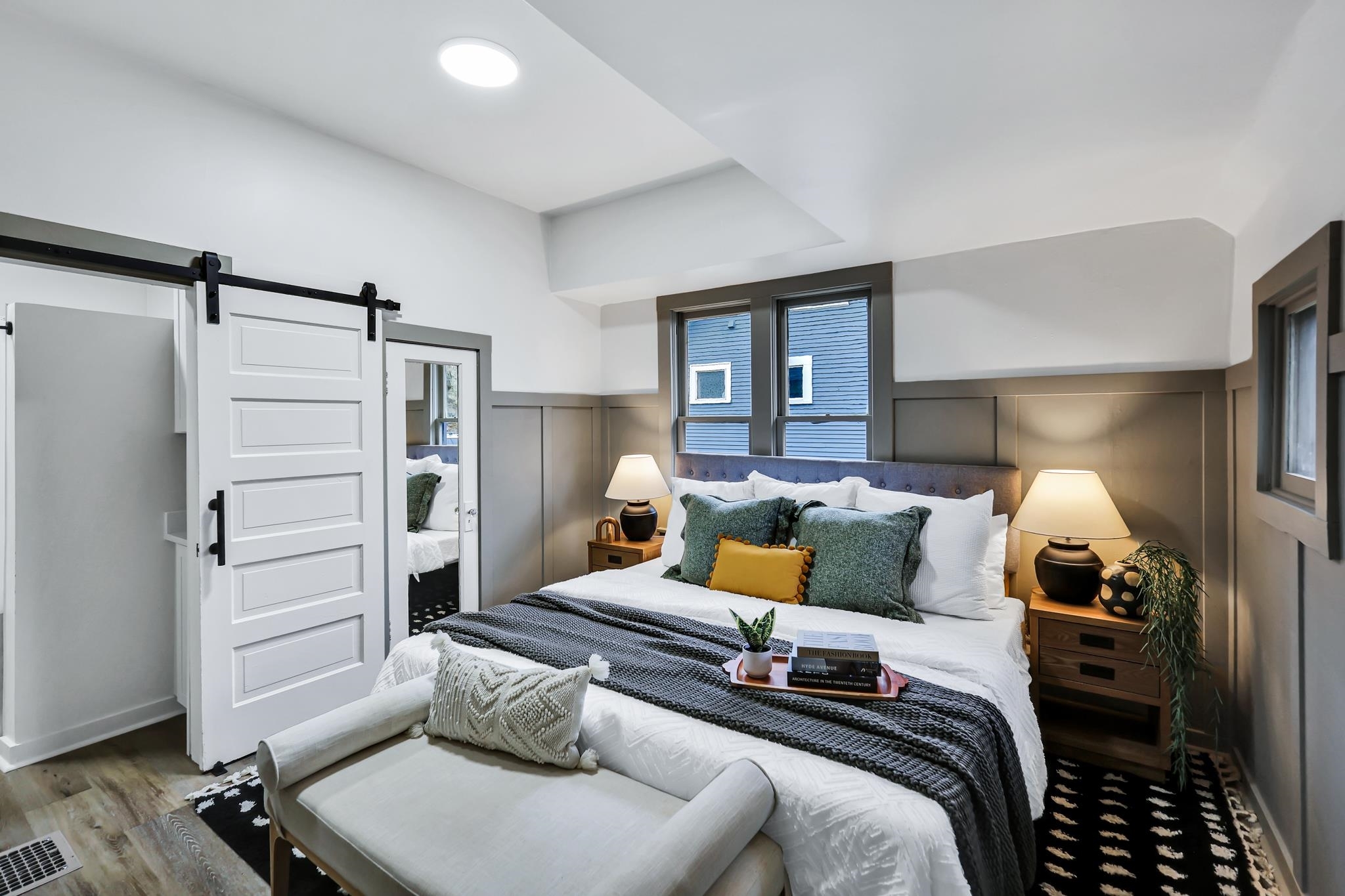 Property Photo: 613 W Kiernan Ave WA 99205
