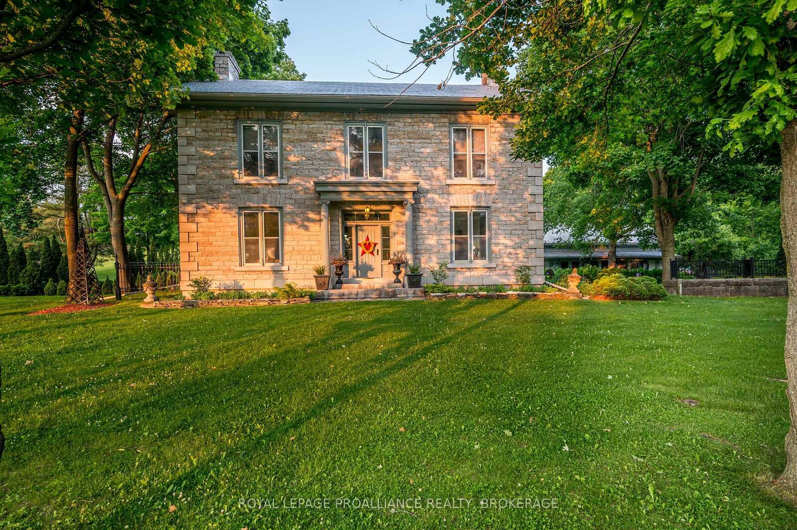 Photo de la propriété: 316 Colebrook Road ON K0K 3N0