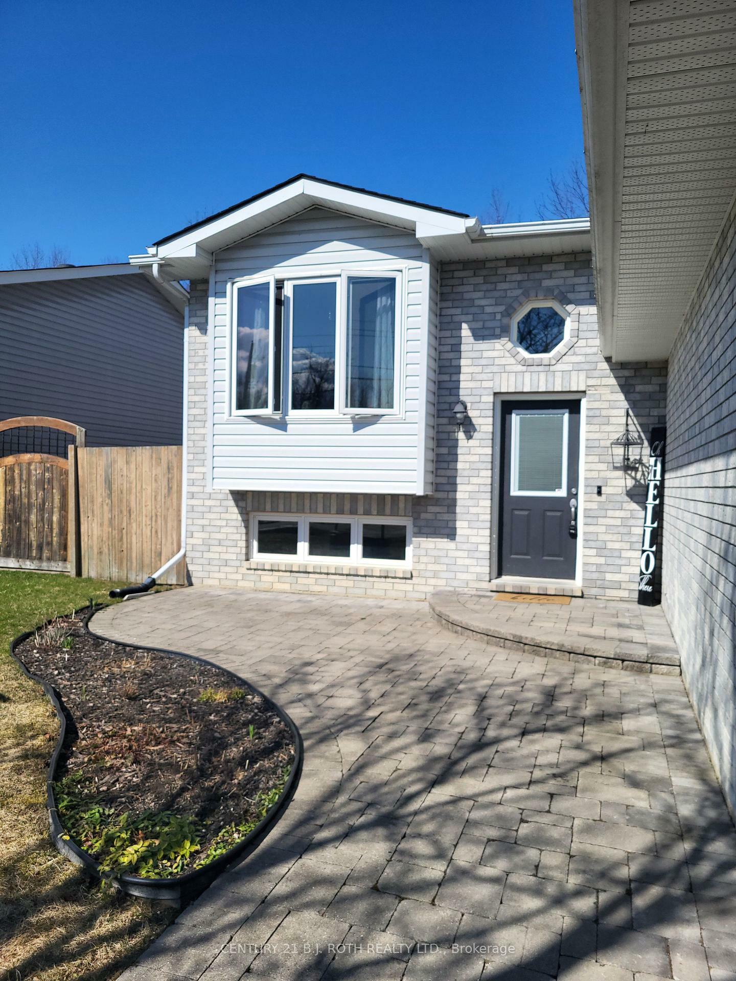 Property Photo: 1091 Arnold Street ON L0L 1W0