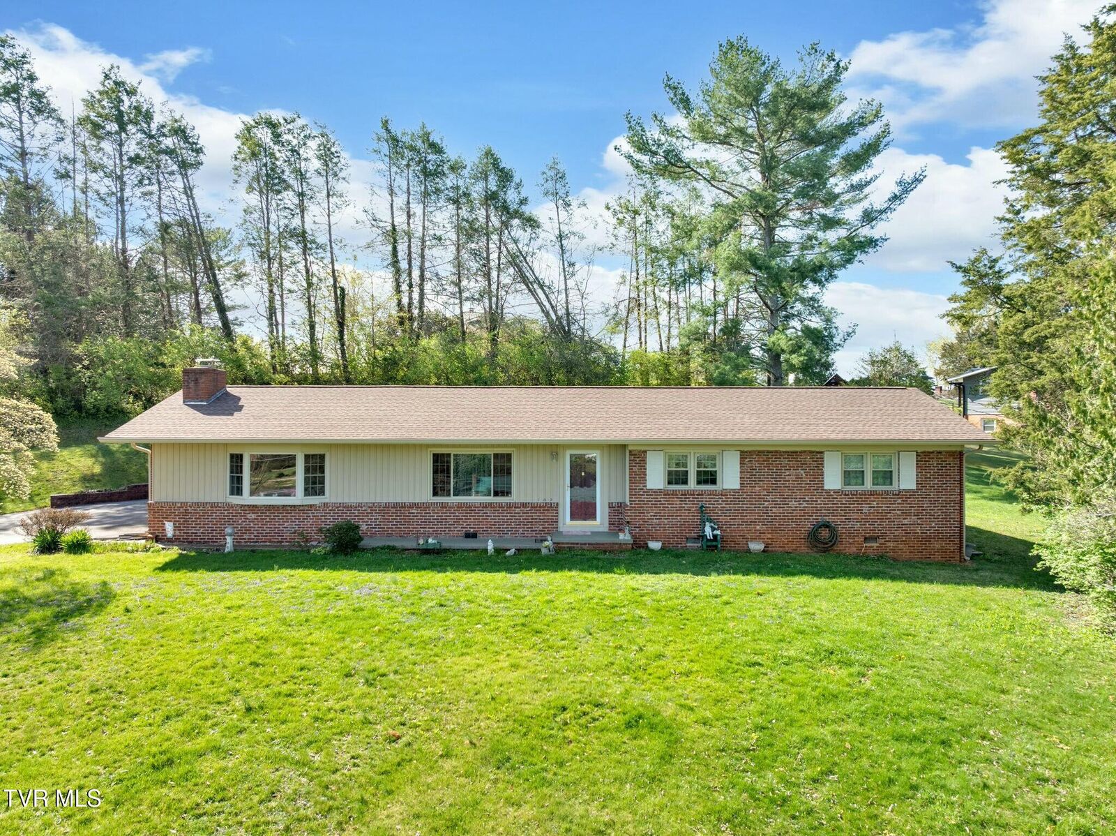 Property Photo:  102 Delta Circle  TN 37743 