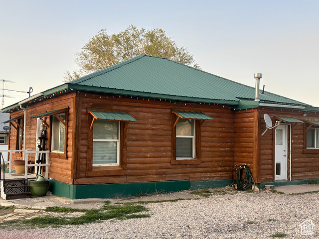 Property Photo: 80 N 100 W UT 84652