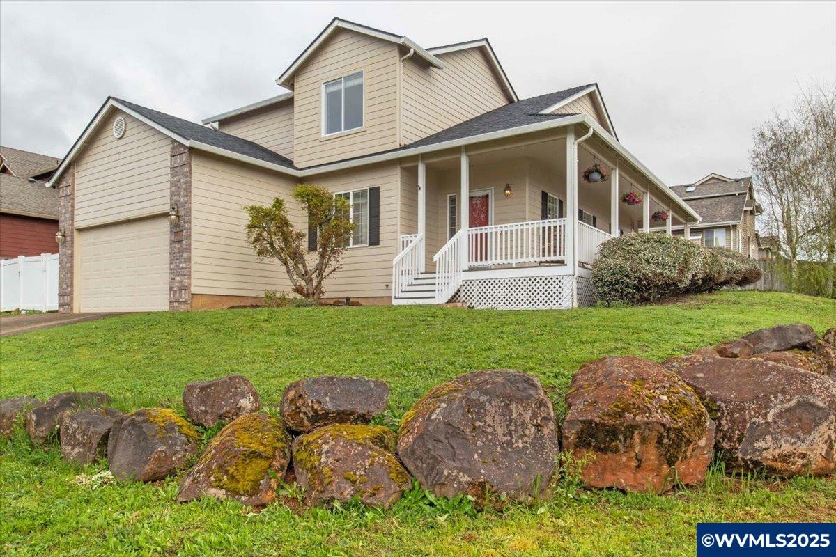 Property Photo: 2833 Bastille Av SE OR 97306