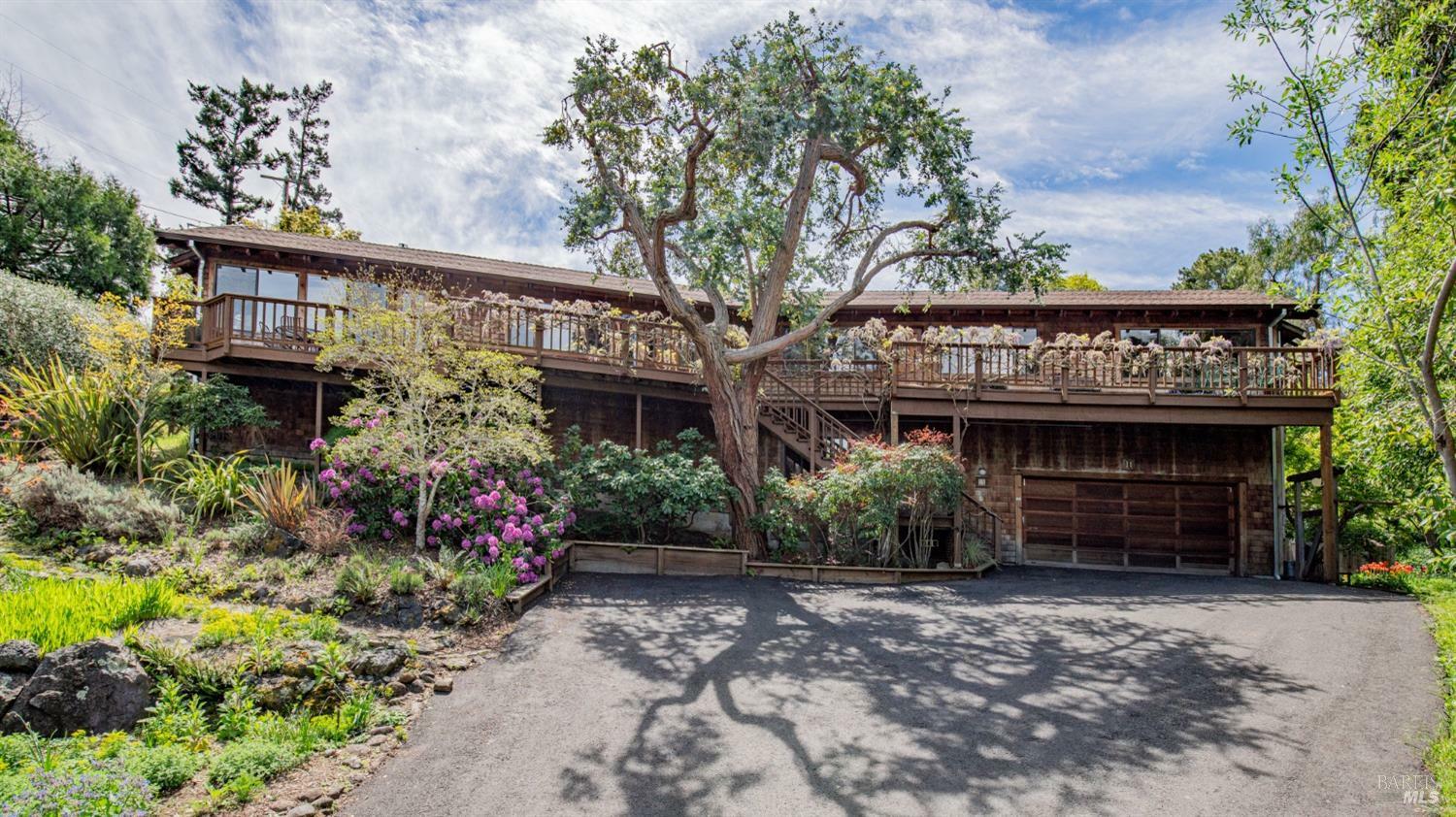 Property Photo: 11 Holly Lane CA 94973