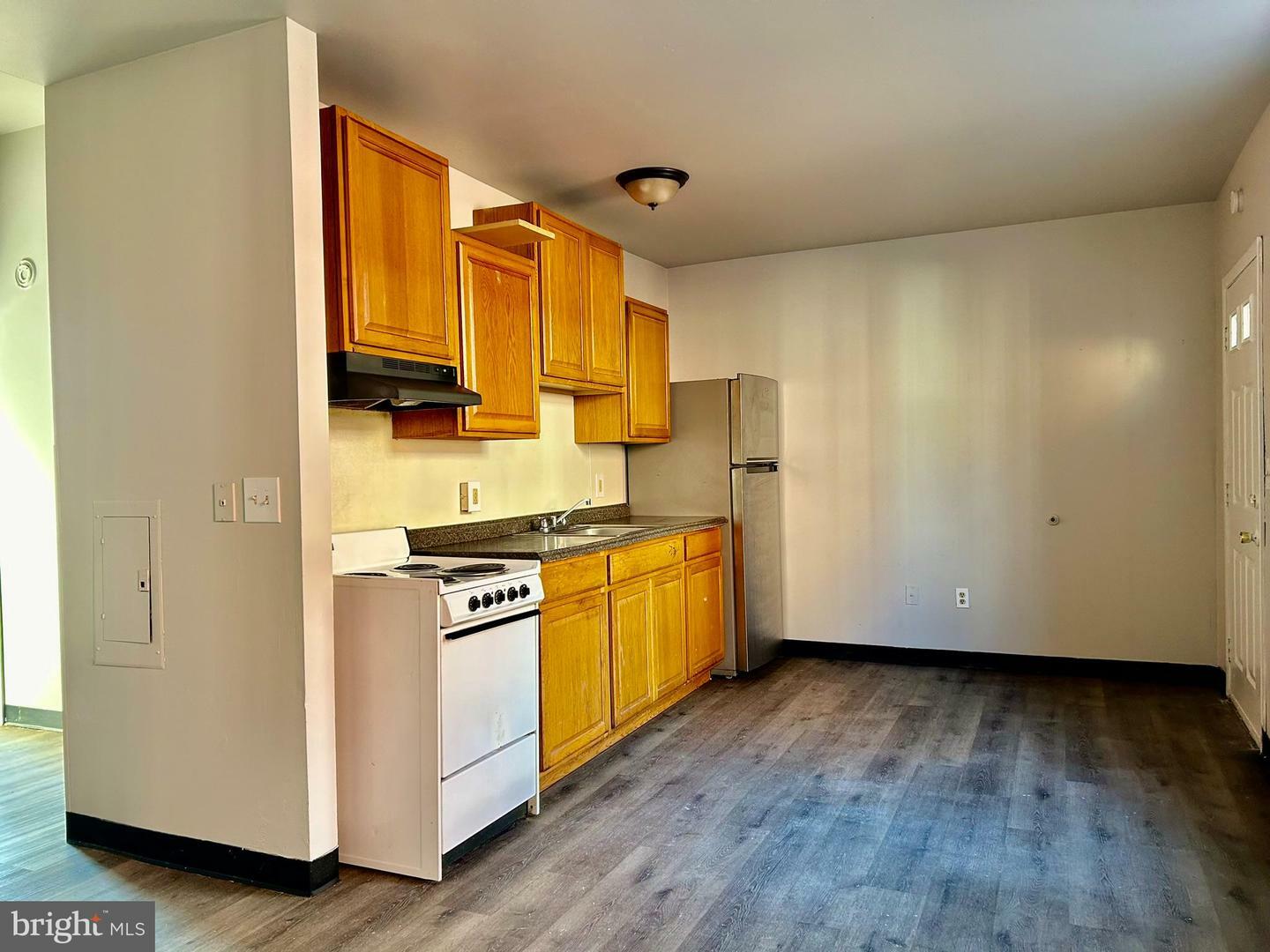 Property Photo: 222 W Vine Street 2 PA 17603