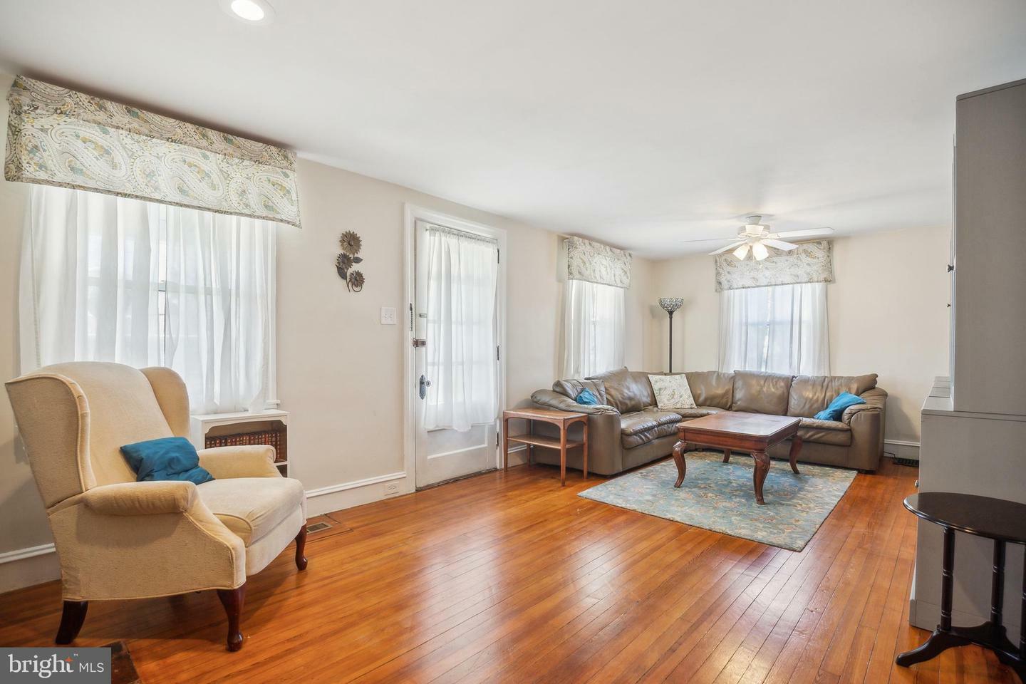 Property Photo:  405 Hamel Avenue  PA 19038 