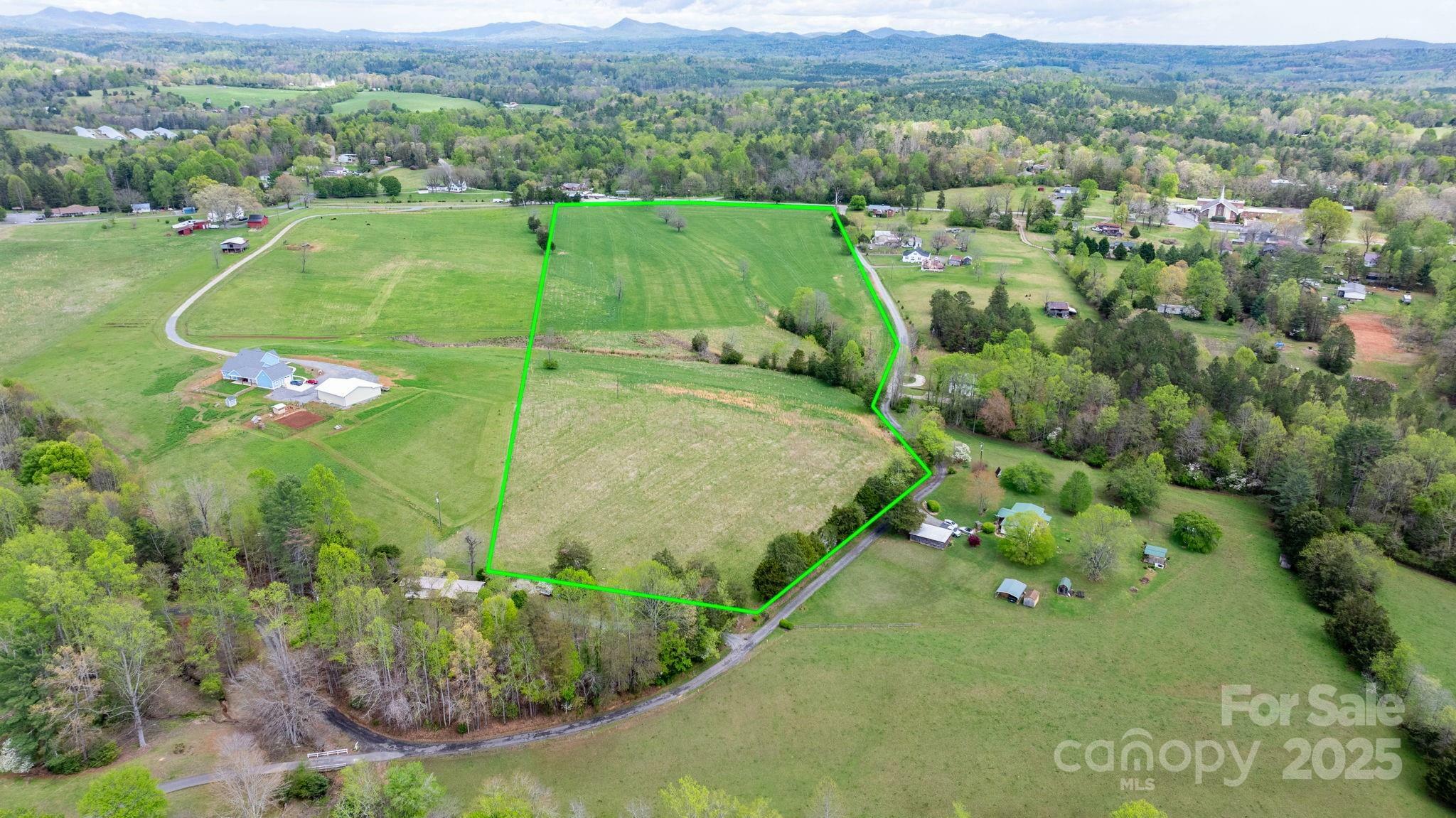 Property Photo: 3795 Hartland Road NC 28655