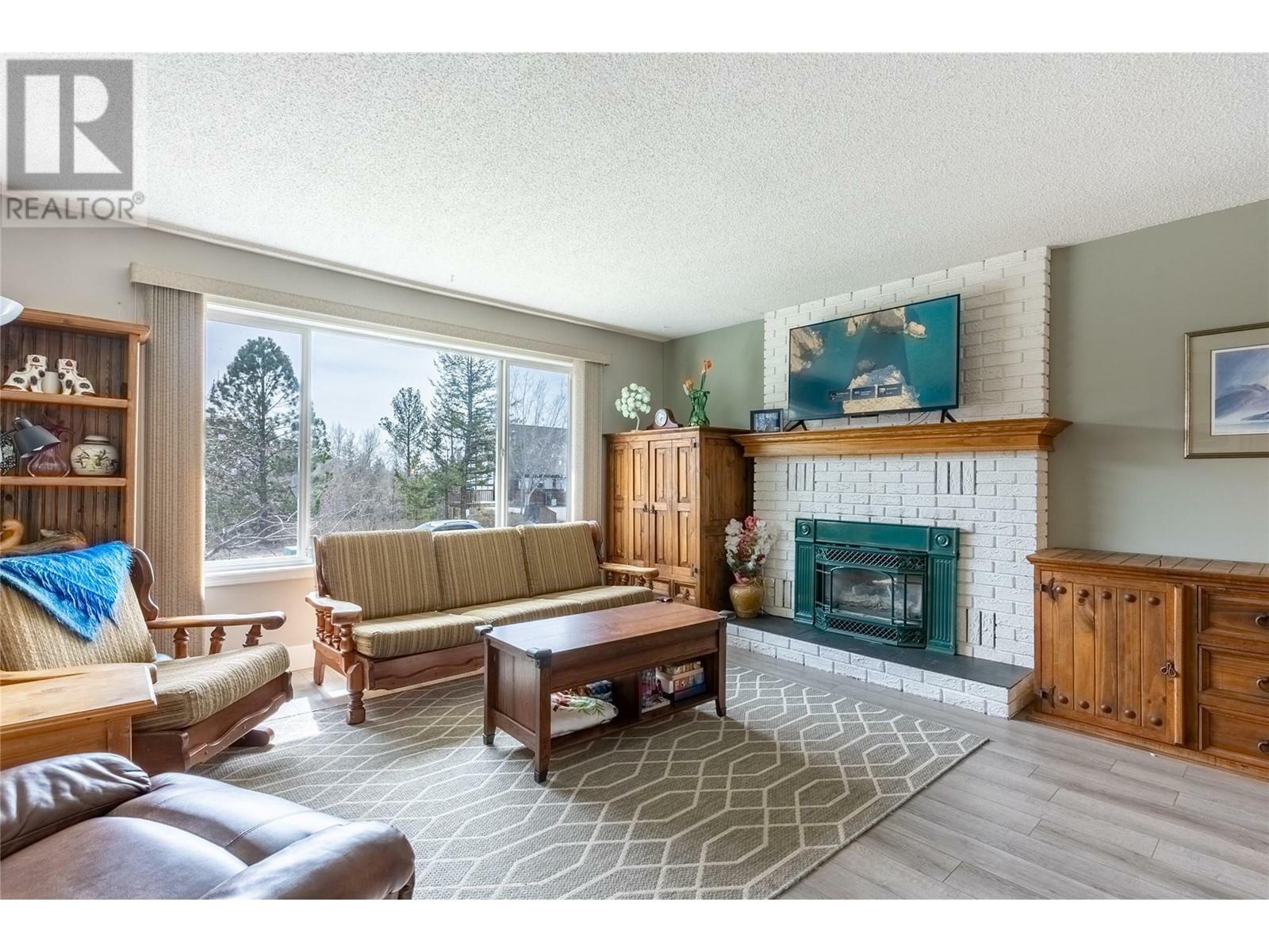 Property Photo: 281 Poplar Drive BC V0K 1W0