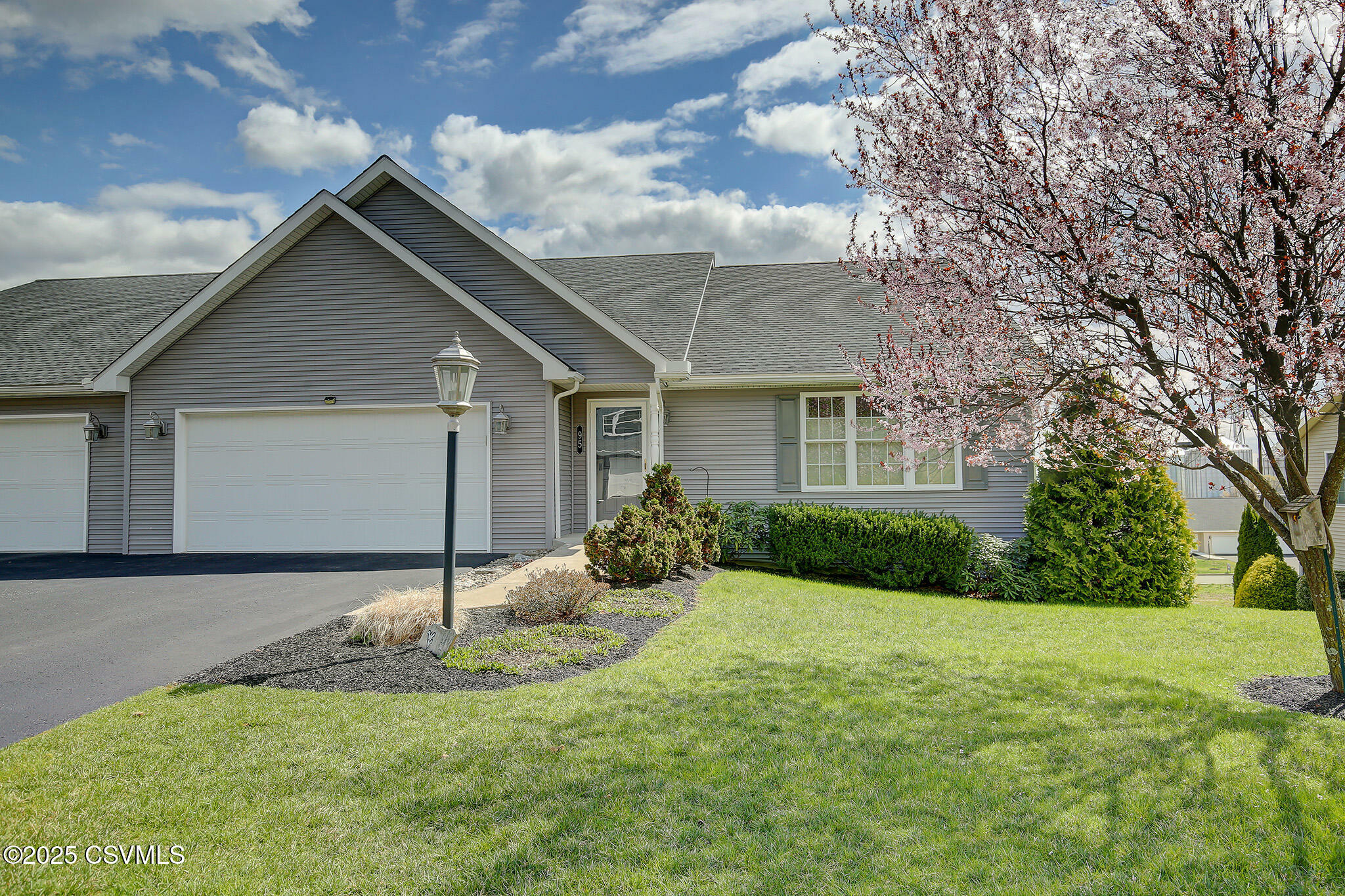 95 Limerick Lane  Selinsgrove PA 17870 photo