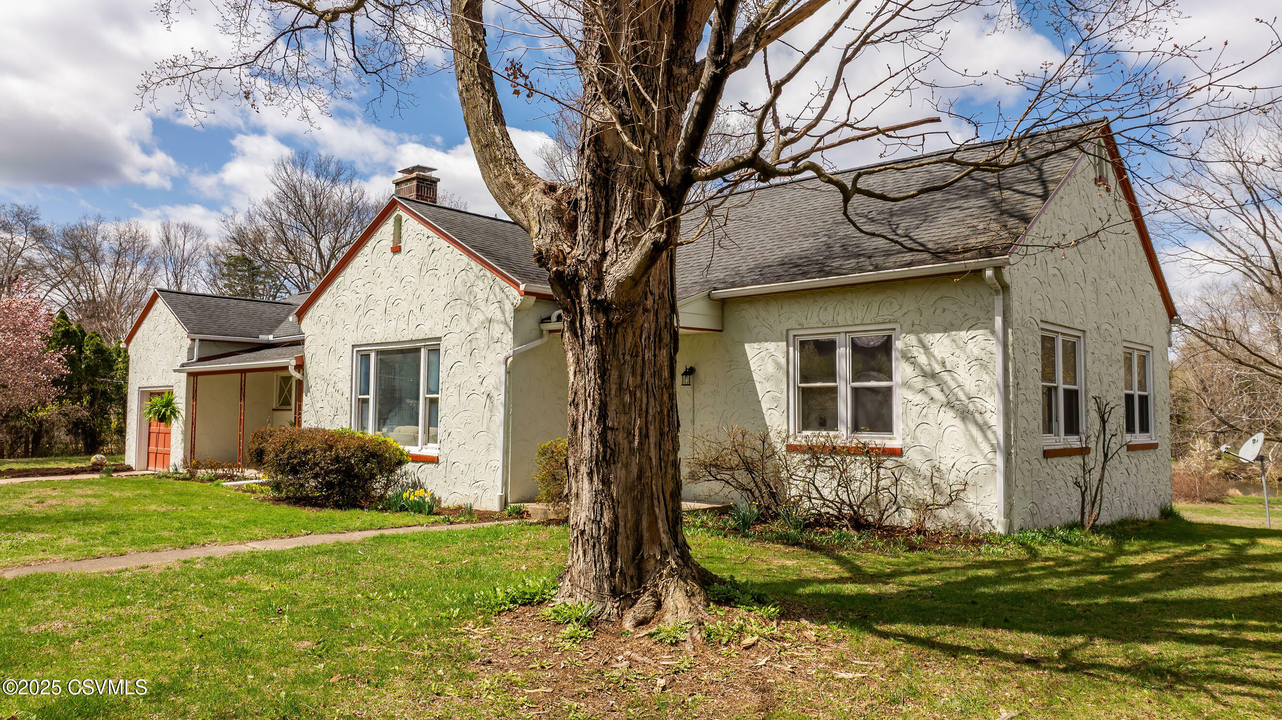 Property Photo: 2 E Park Street PA 17815