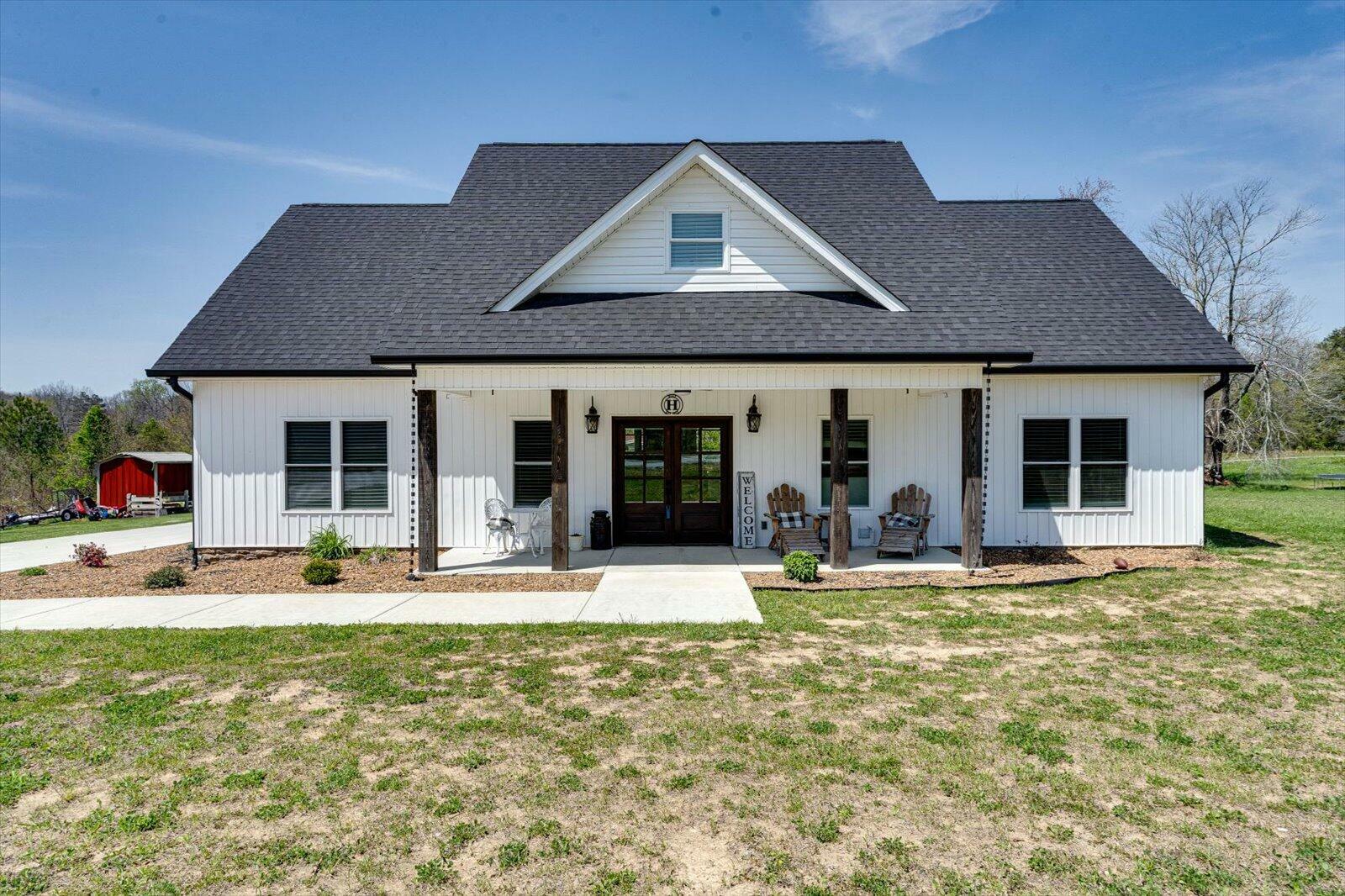 Property Photo: 84 18th Avenue TN 37339