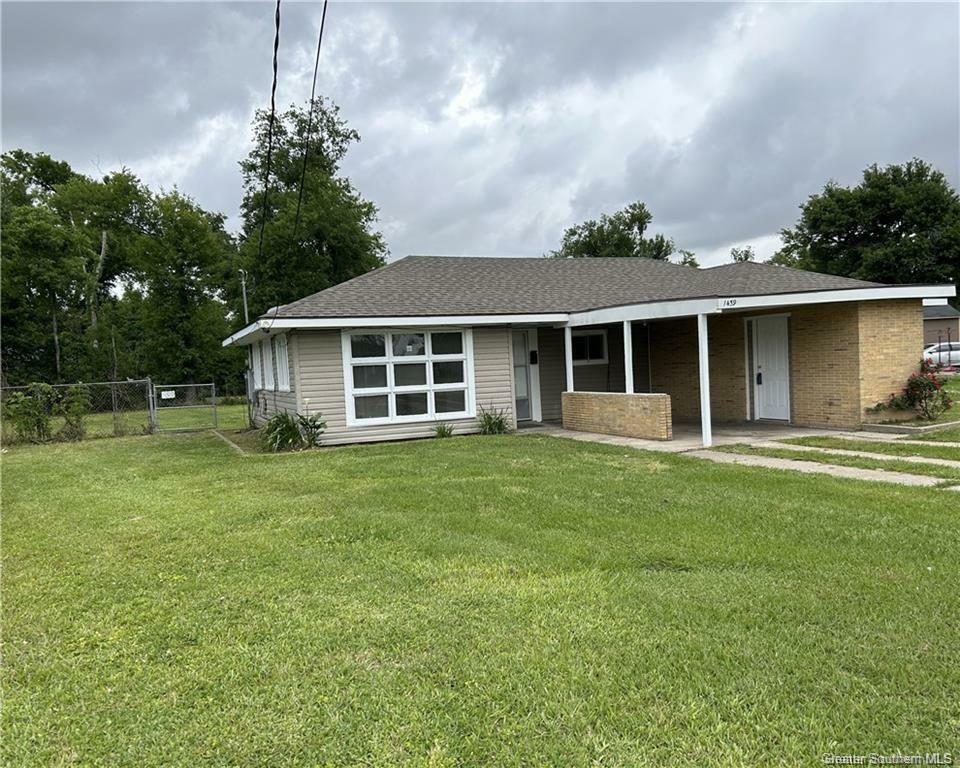 Property Photo: 1439 Tennessee Street LA 70607