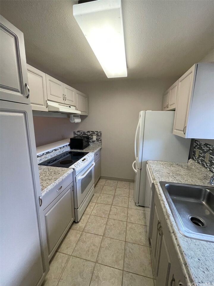 Property Photo: 94-644 Lumiaina Street Bb203 HI 96797