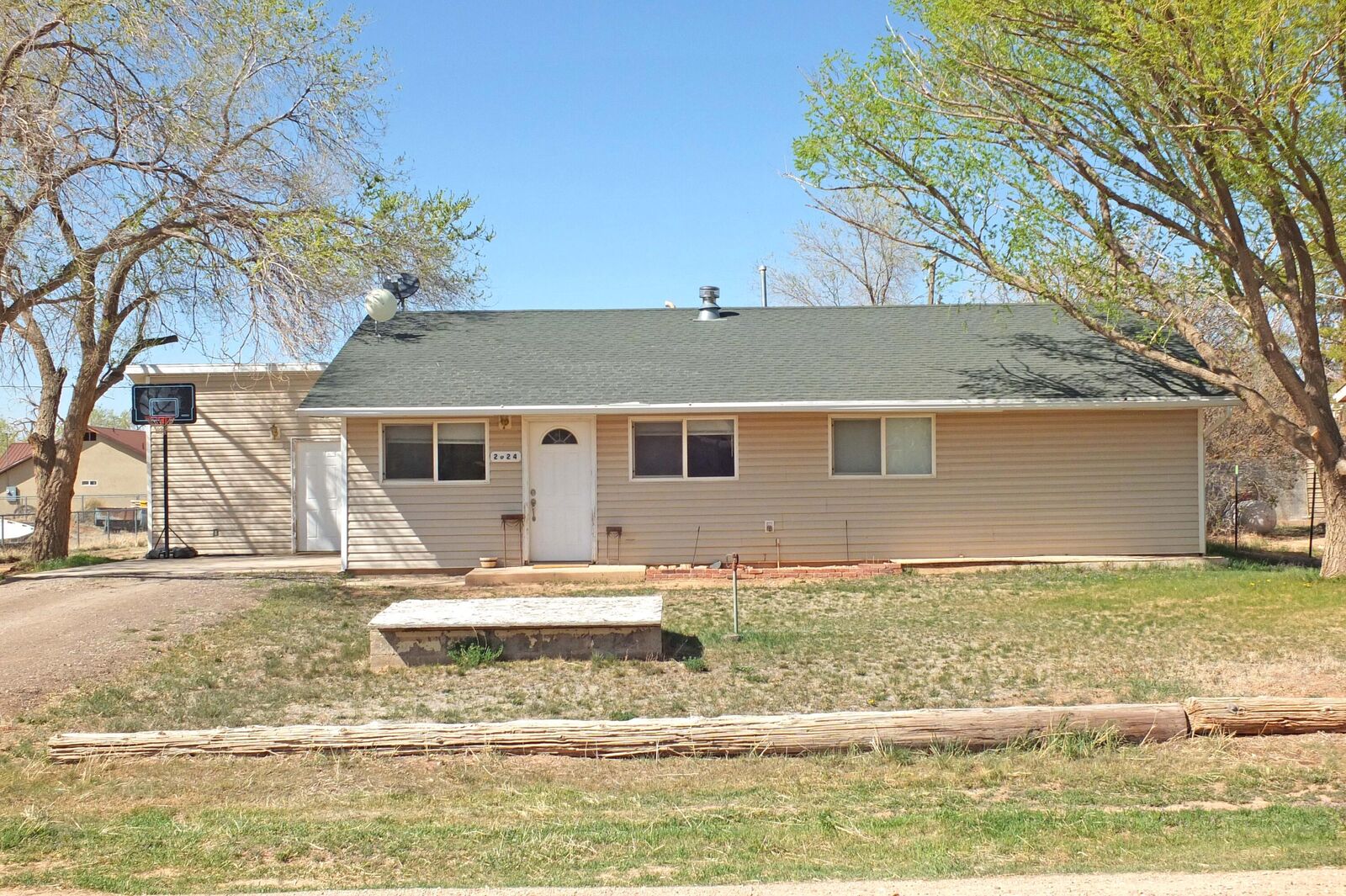 Property Photo: 2624 W 3275 N UT 84721