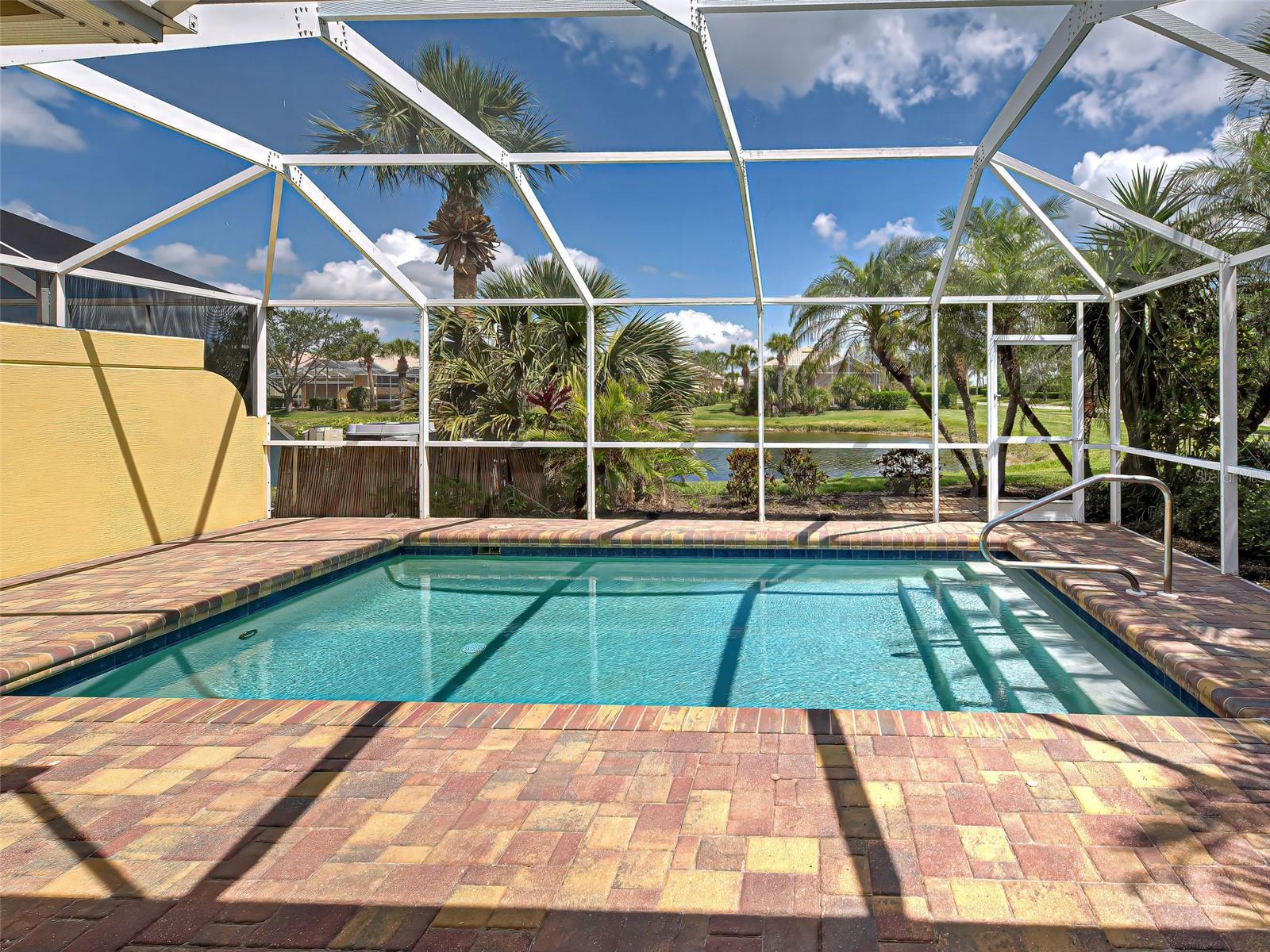 Property Photo:  13150 Huerta Street  FL 34293 
