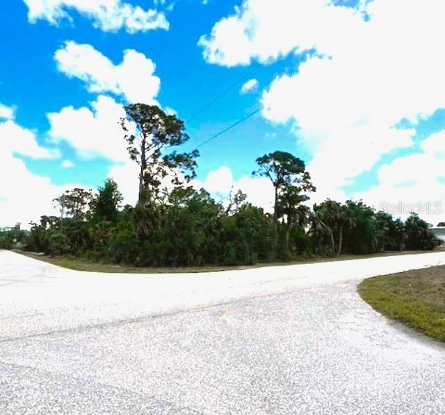 Property Photo: 17128 Wintergarden Avenue FL 33948