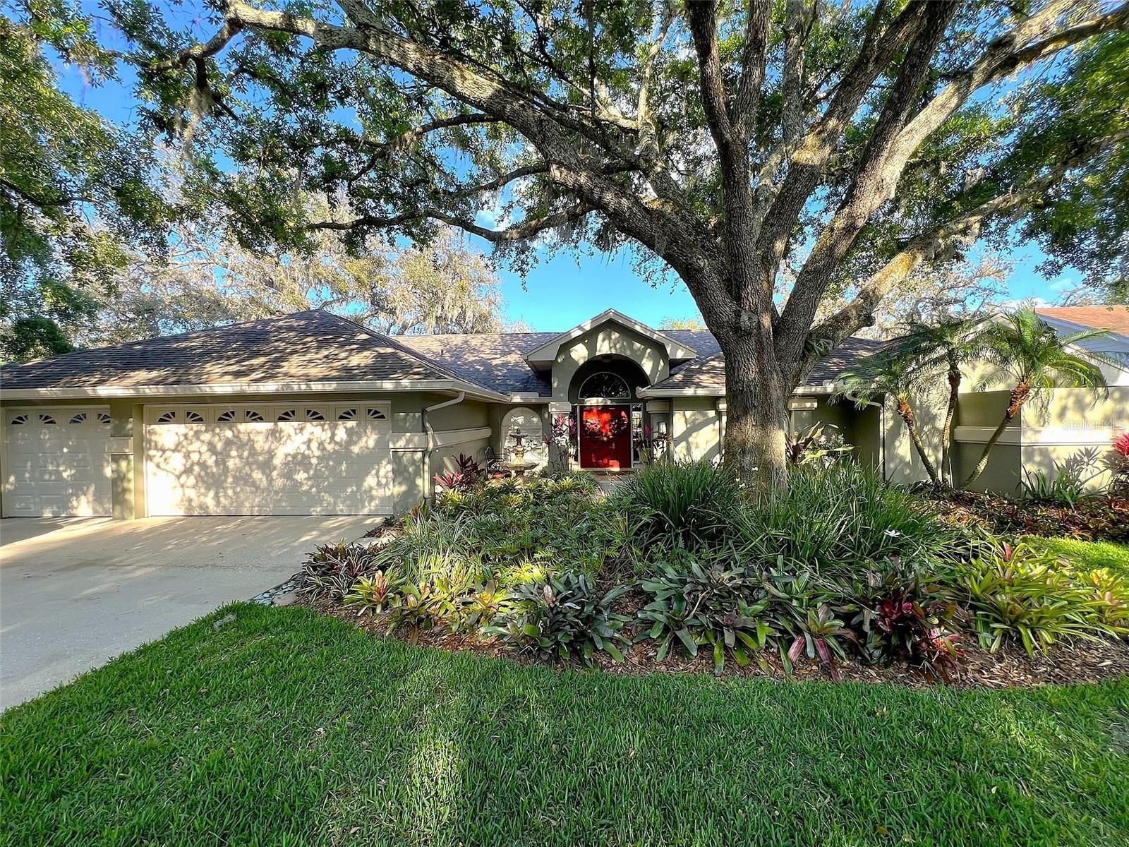 Property Photo: 6805 Monet Circle FL 33617