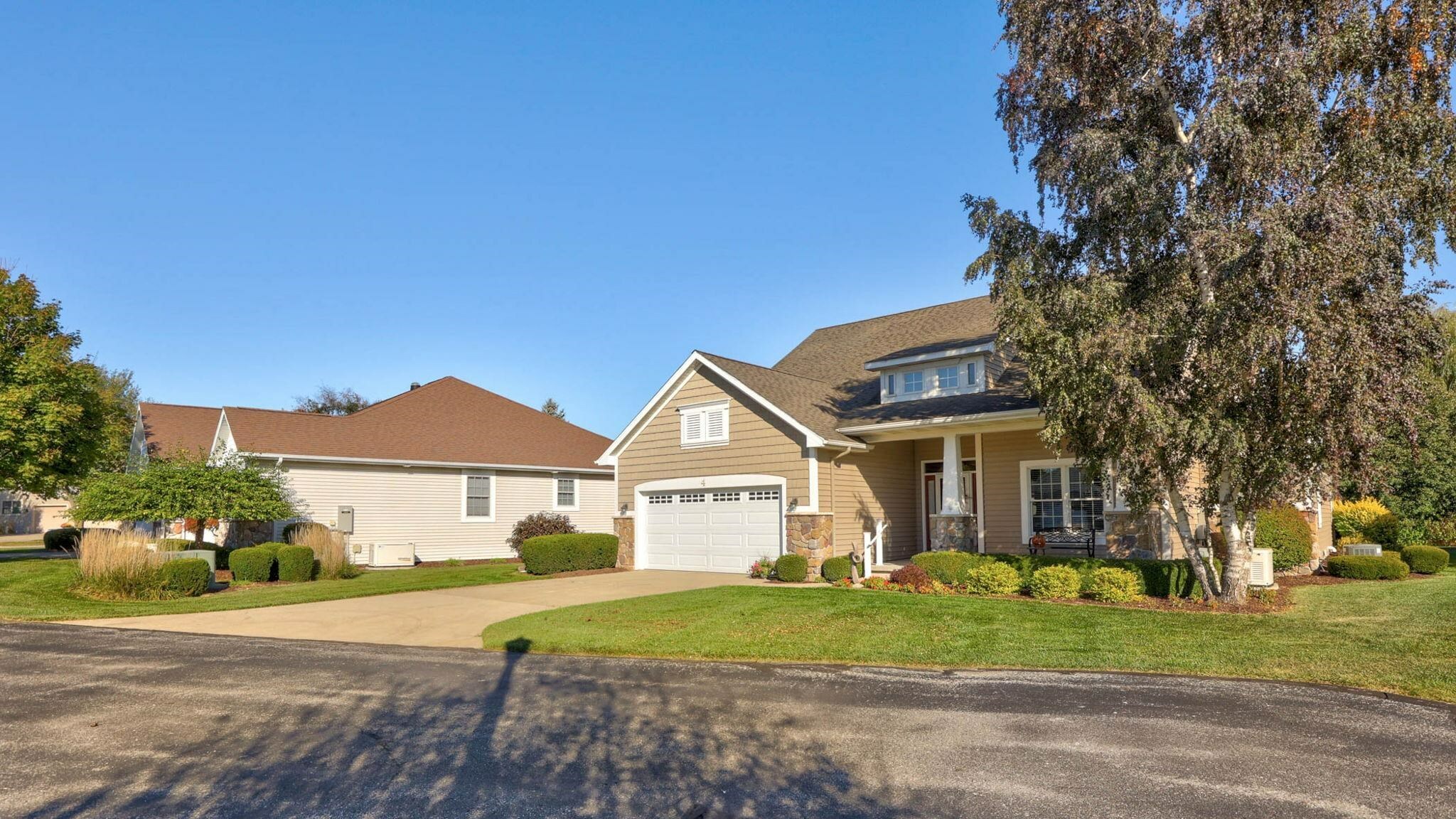 Property Photo: 4 Clarmarc Court MI 48734