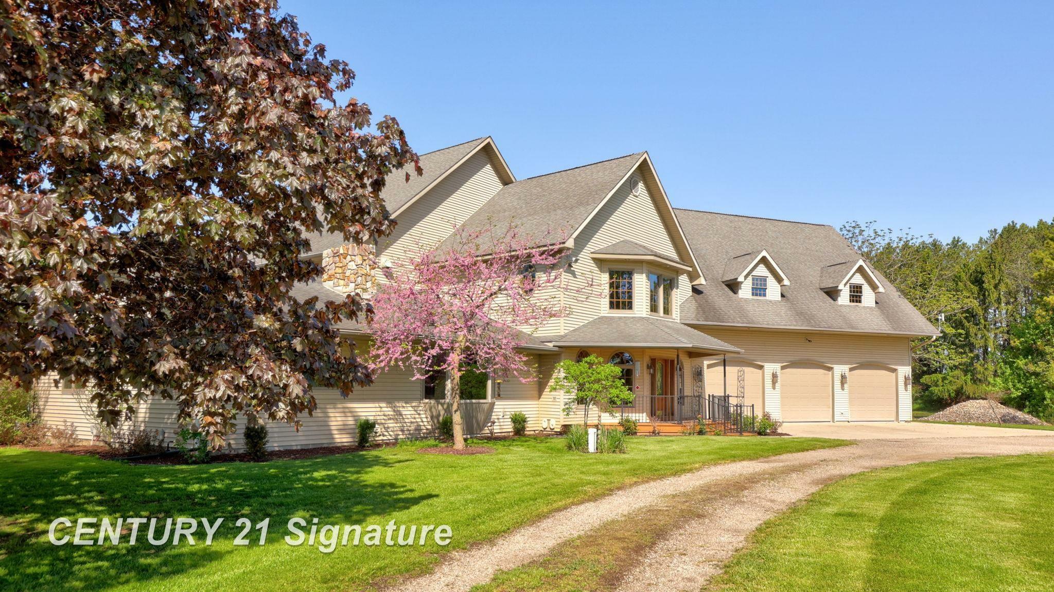 Property Photo: 4285 N Iva Road MI 48626
