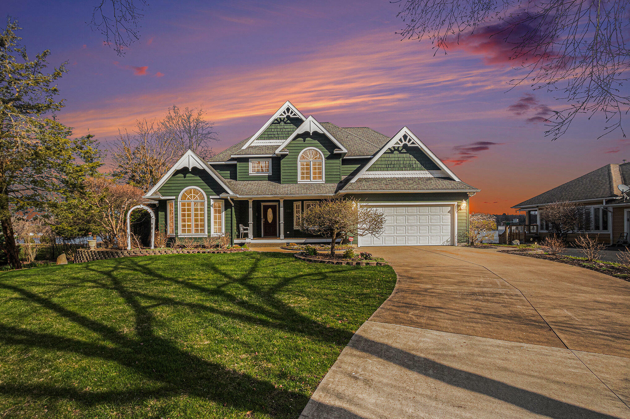 Property Photo: 284 Riverview Drive MI 49406