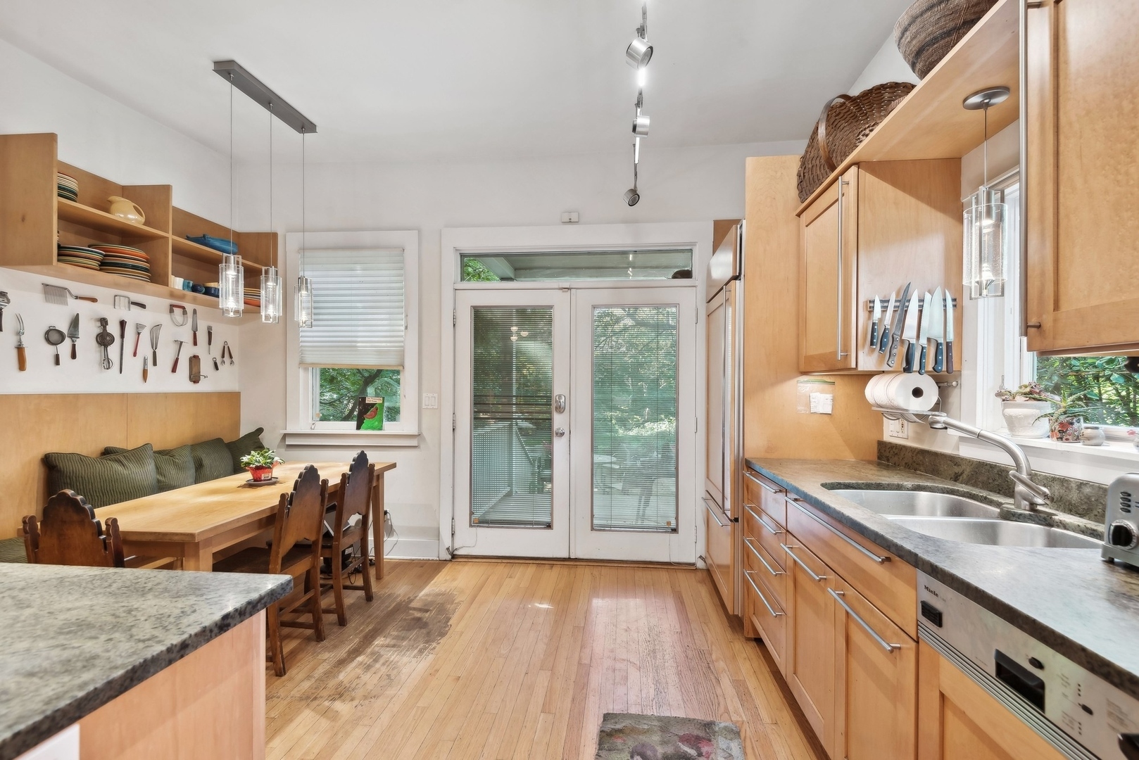 1246 Judson Avenue  Evanston IL 60202 photo
