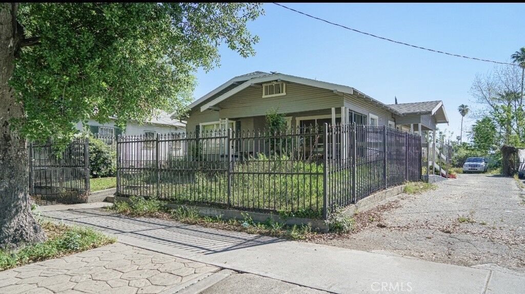 Property Photo:  1315 N D Street  CA 92405 