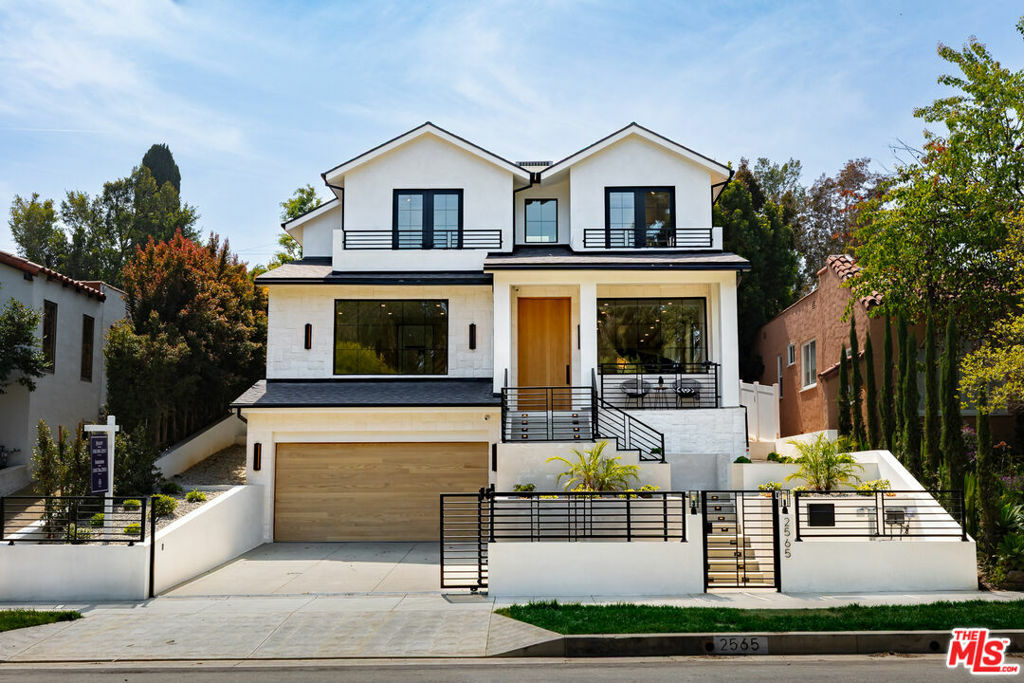 2565 Patricia Avenue  Los Angeles CA 90064 photo