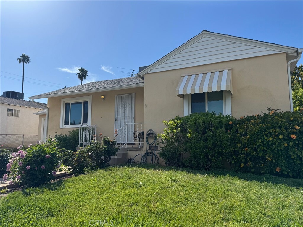 Property Photo: 5807 Balcom Avenue CA 91316