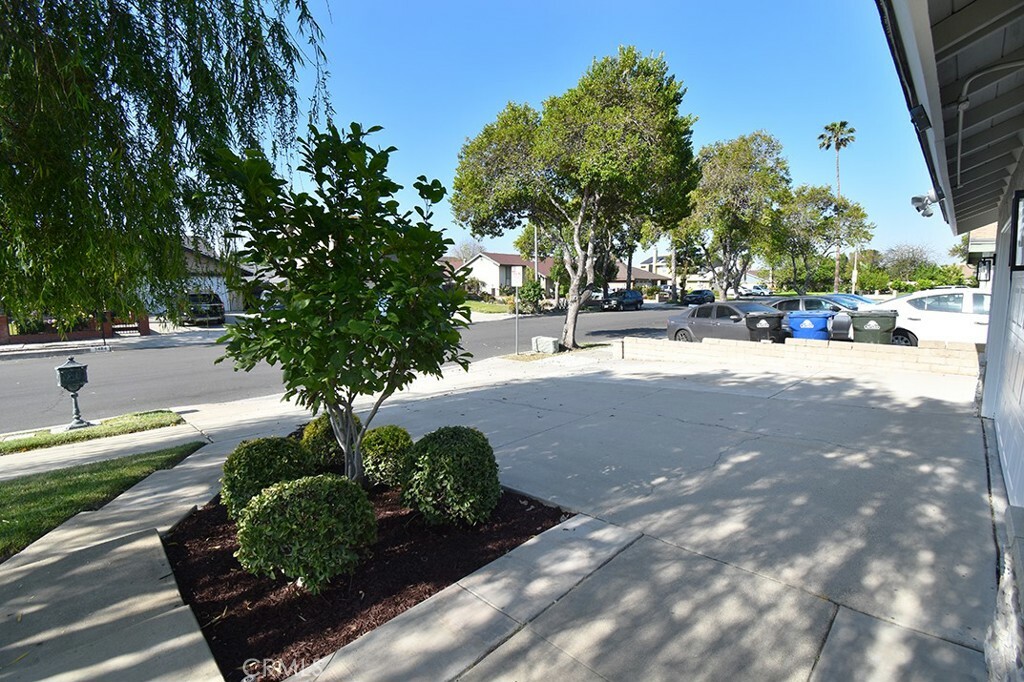 Property Photo: 1483 E Oak Hill Court CA 91761