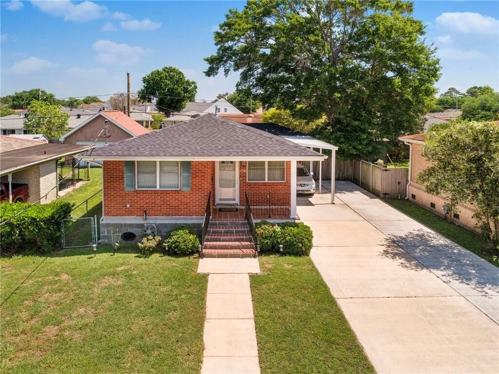 Property Photo:  1205 Taft Park  LA 70001 