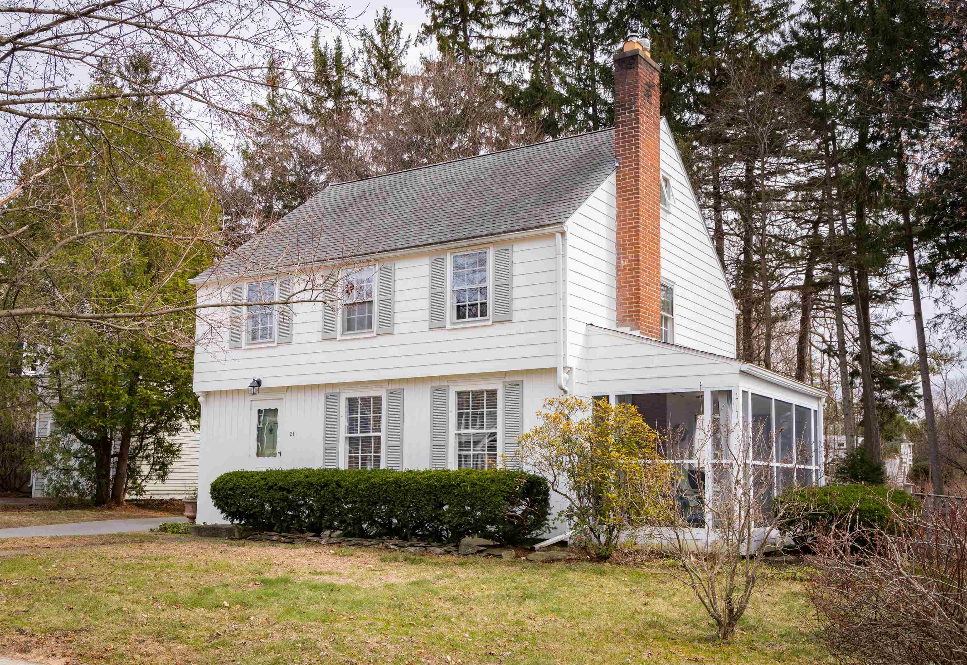 Property Photo: 21 Colonial Square VT 05401