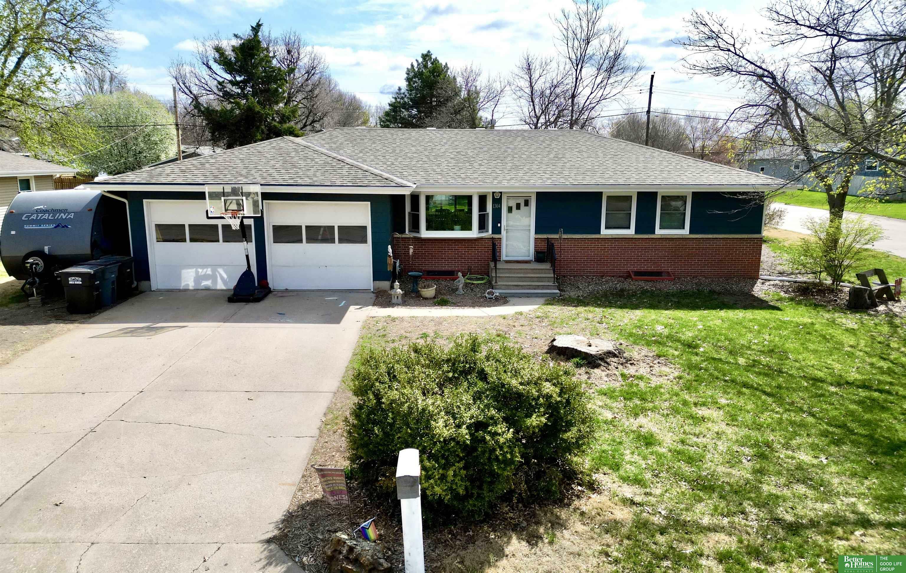 Property Photo: 1304 N Florida Avenue NE 68467