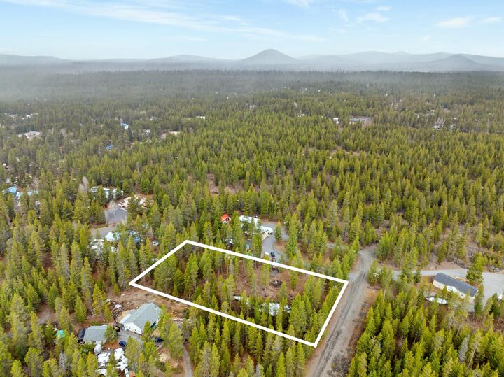 Property Photo: 53623 Woodchuck Drive OR 97739