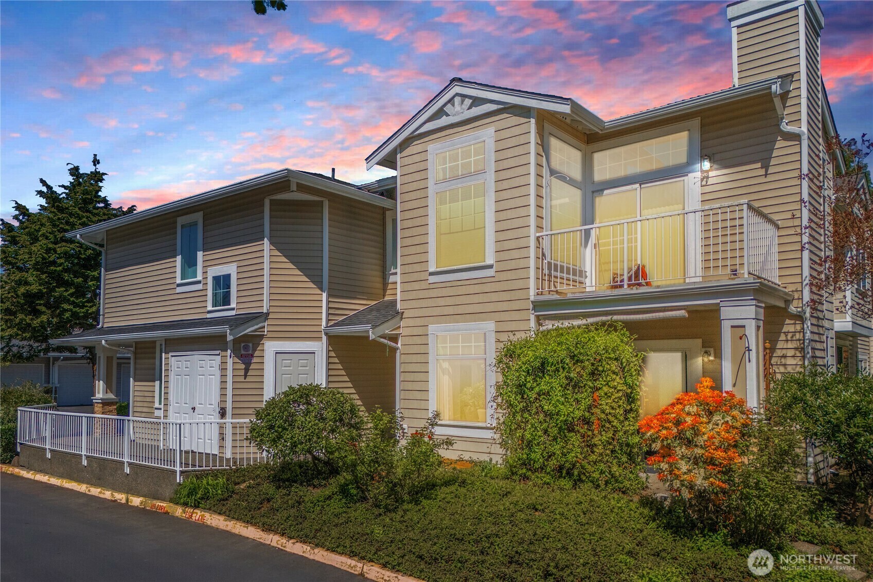 Property Photo: 23322 59th Place S 14-6 WA 98032